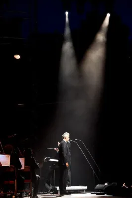 Le Concert Inoubliable d'Andrea Bocelli à l'Amphithéâtre de Nîmes: Une Nuit Magique Sous les Étoiles !